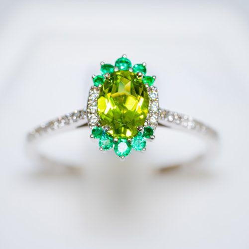 Gyűrű, Smaragd Peridot, Gyémánt kővel, 0,11ct, 54-es